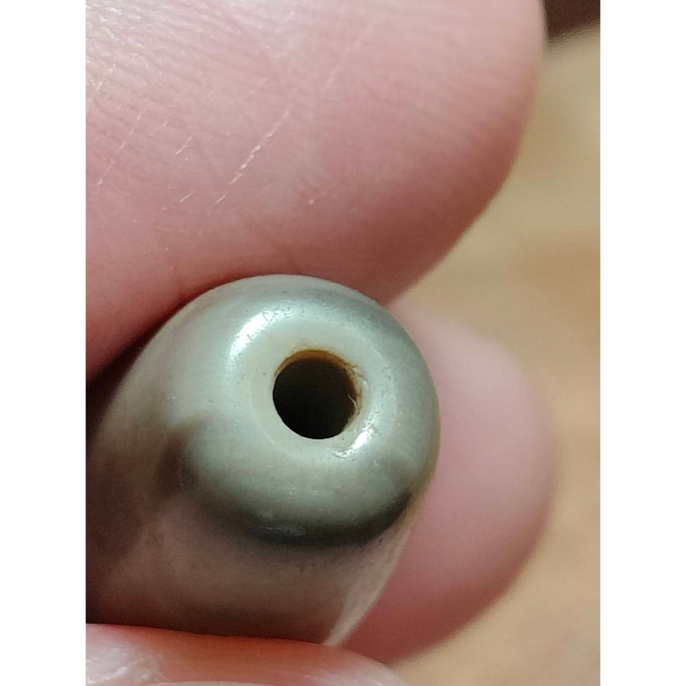 ㊙㊖⋩老山腳⋨㊖㊙藏區回流真品/灰皮老料特殊金剛三眼天珠/ Dzi047 灰皮風化漂亮，歡迎有綠人請供!!-細節圖8