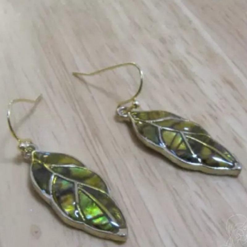 【CARA MIA】復古樹葉耳環 鈦鋼耳環 耳釘 耳環 耳針 飾品 耳扣 耳飾-細節圖3