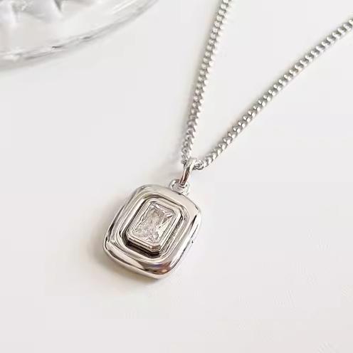 現貨 純銀項鍊 項鍊 銀項鍊 純銀 飾品 925 項鍊女 銀飾 鎖骨鏈 銀鏈 禮物 生日禮物 情侶禮物 水晶項鍊 水晶-細節圖7