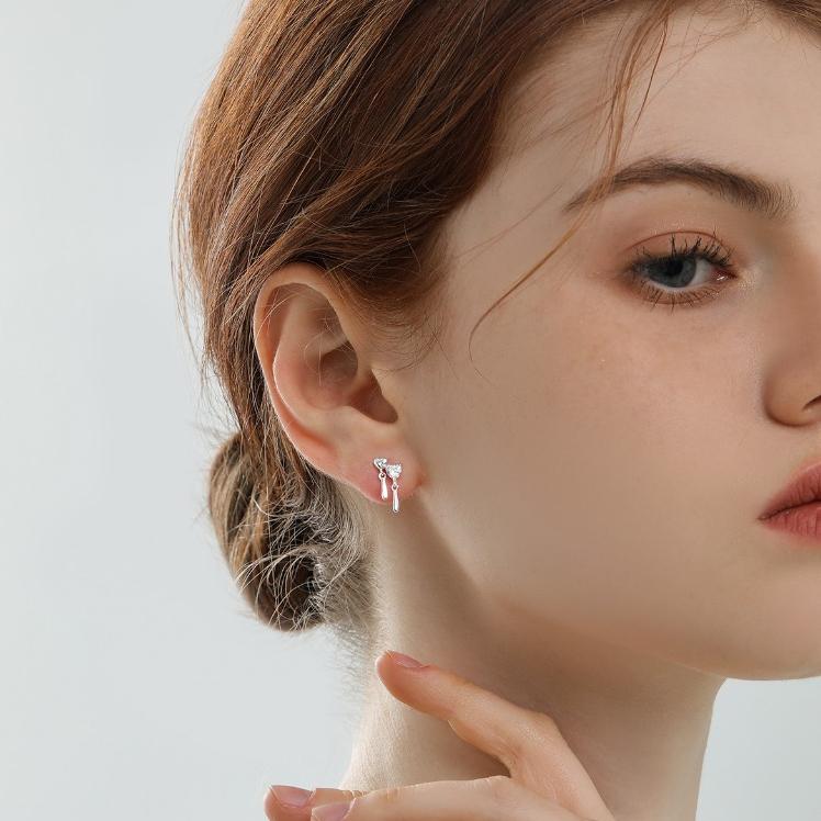 【CARA MIA】愛的微光 蝴蝶耳環 鋯石 流蘇 耳環 耳釘 耳針 飾品 耳扣 耳飾 禮物-細節圖2