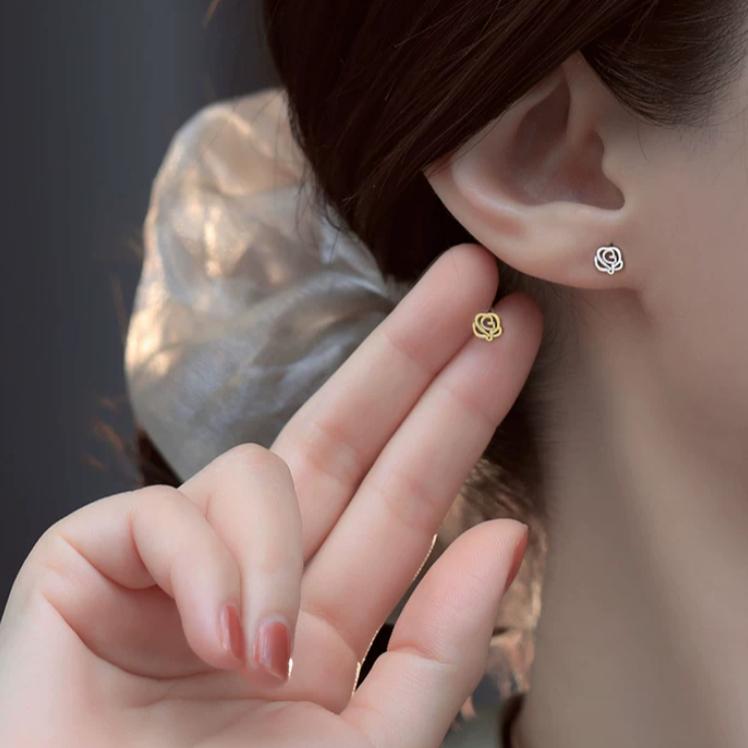 【CARA MIA】小巧玫瑰耳針 耳環 耳釘 耳針 飾品 耳扣 耳飾 韓國 韓系 ins-細節圖2