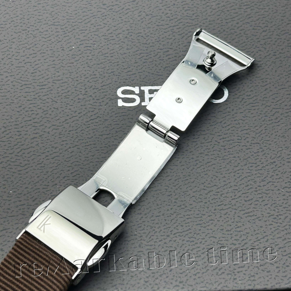 【SEIKO LUKIA】三眼藍寶石水晶皮帶女手錶SRWZ68P1/SRWZ68~送禮首選-細節圖5