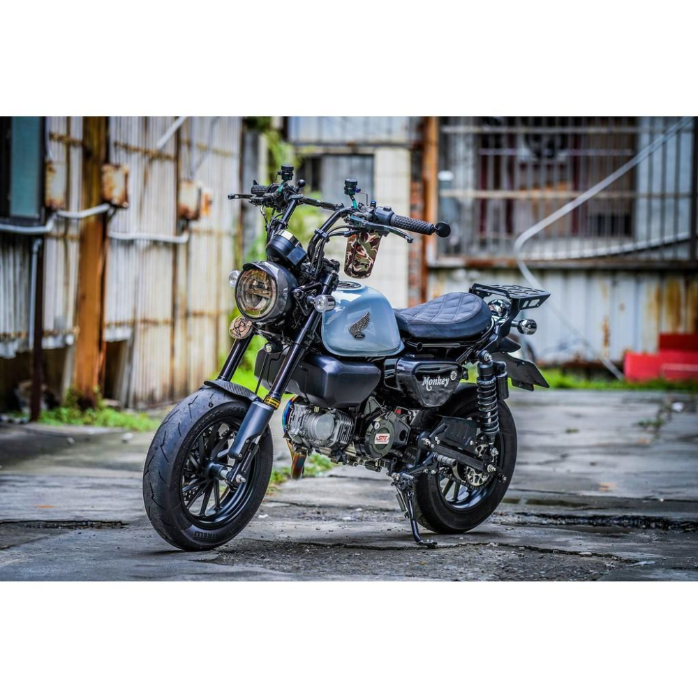 HONDA MOMKEY125 DAX125 CT125卡夢大燈框造型蓋 卡夢大燈框 卡夢 貼片式-細節圖3