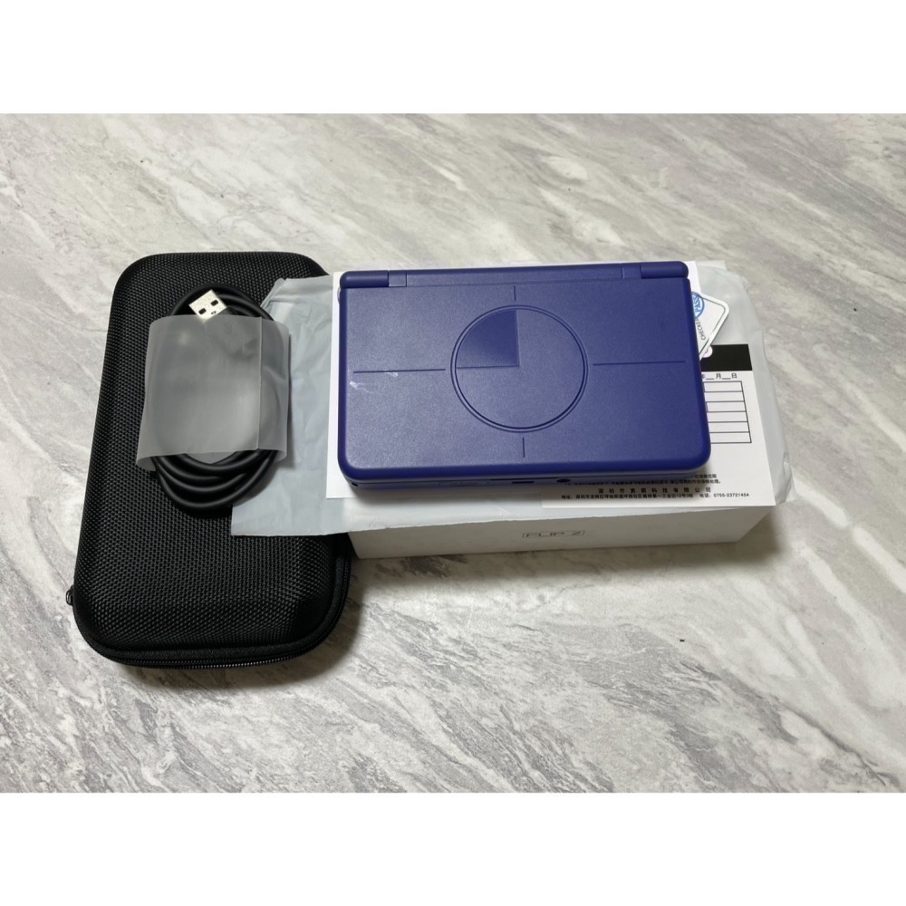 (二手)Retroid Pocket Flip 2含硬殼包及軟殼保護套-細節圖2