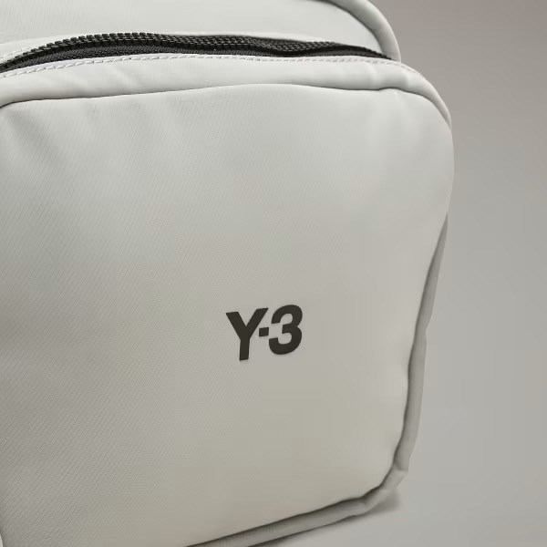 Y-3！Y3~絕版品🌟全球限定！頂級奢華側背包！精品技術實力添加~淺灰色冰感涼感側斜背包、肩背包！-細節圖10
