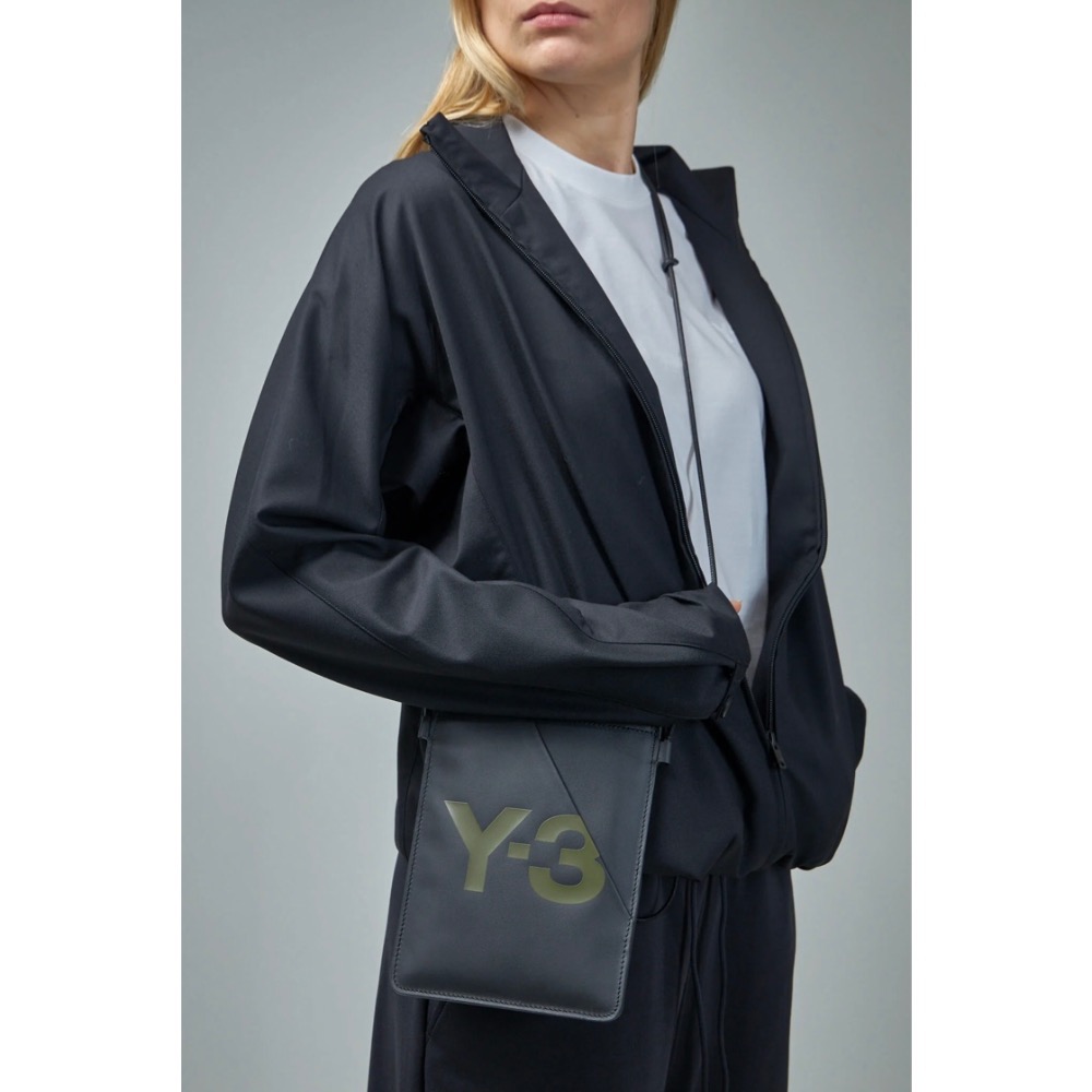 Y-3！Y3！全球限定！低配額！超限定！橄欖綠色、軍綠色💚全真牛皮～頂級側背包、斜背包、頸掛包、旅行袋、手機包、相機包、-細節圖5