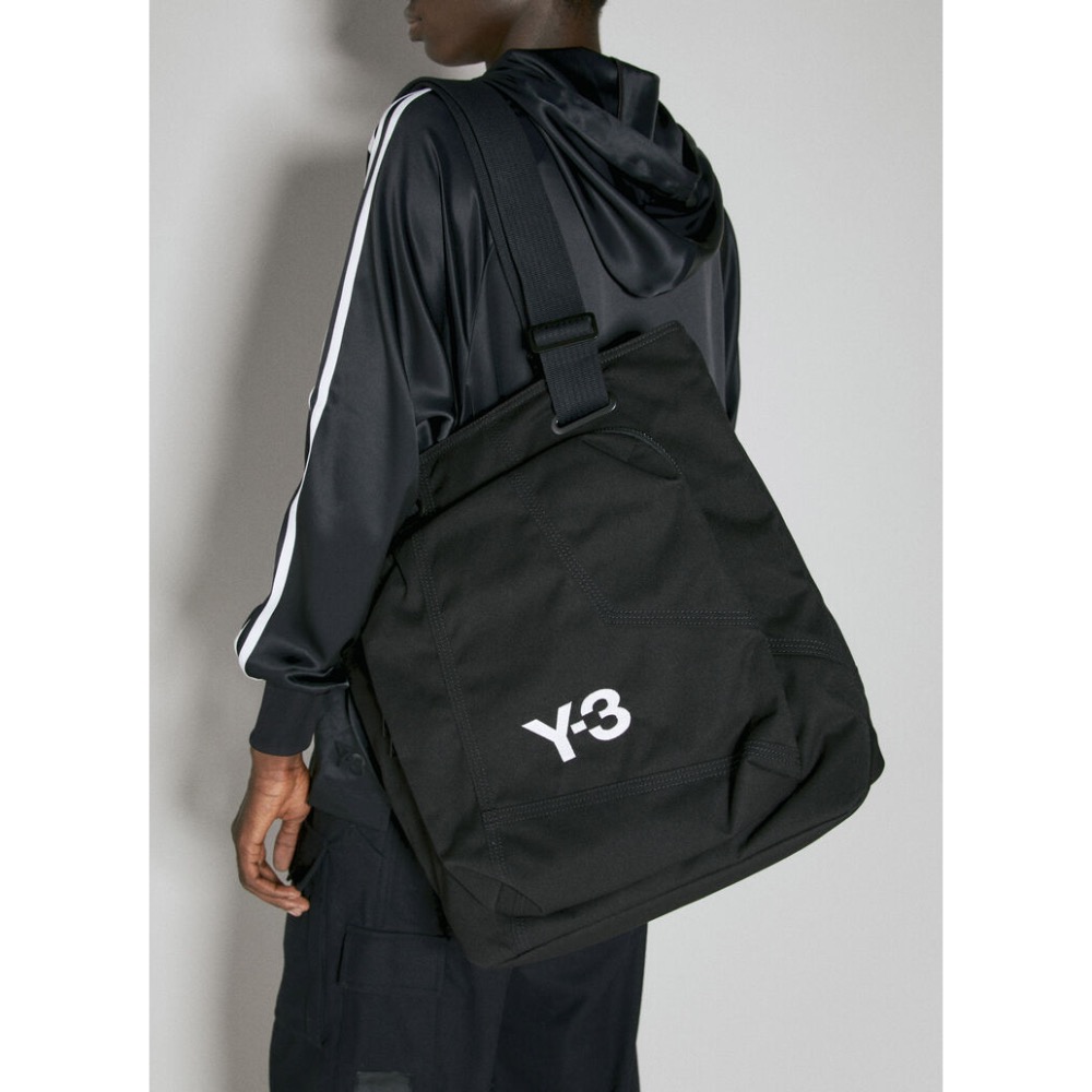 Y-3！Y3~華麗優雅限定！全球限購限量~頂級精品黑色紋繡刺繡幾何托特包、側背包、斜背包、肩背包~收藏款！-細節圖8