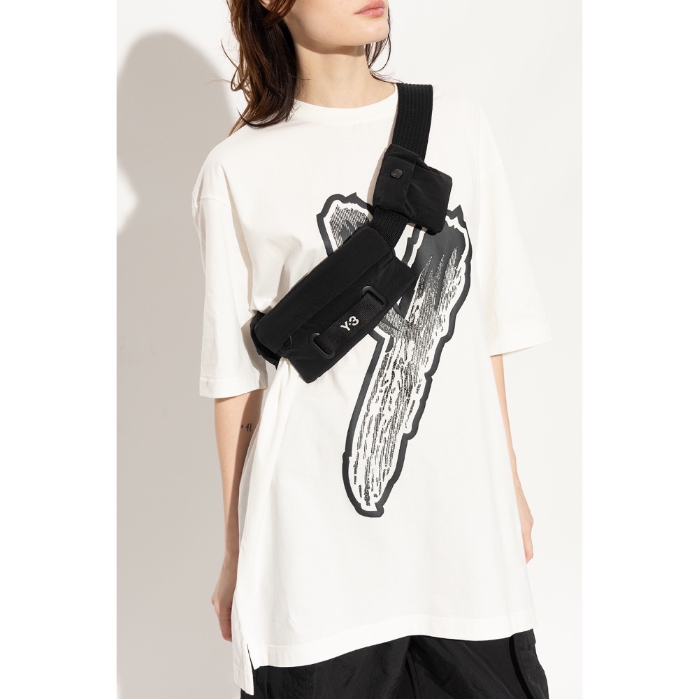 Y-3！Y3！絕版🌟全球限量~高階魅影黑色極限繡紋精品發財包、無双技術包技術實力增添🌟腰包、側背包、斜背包、肩背包-細節圖8