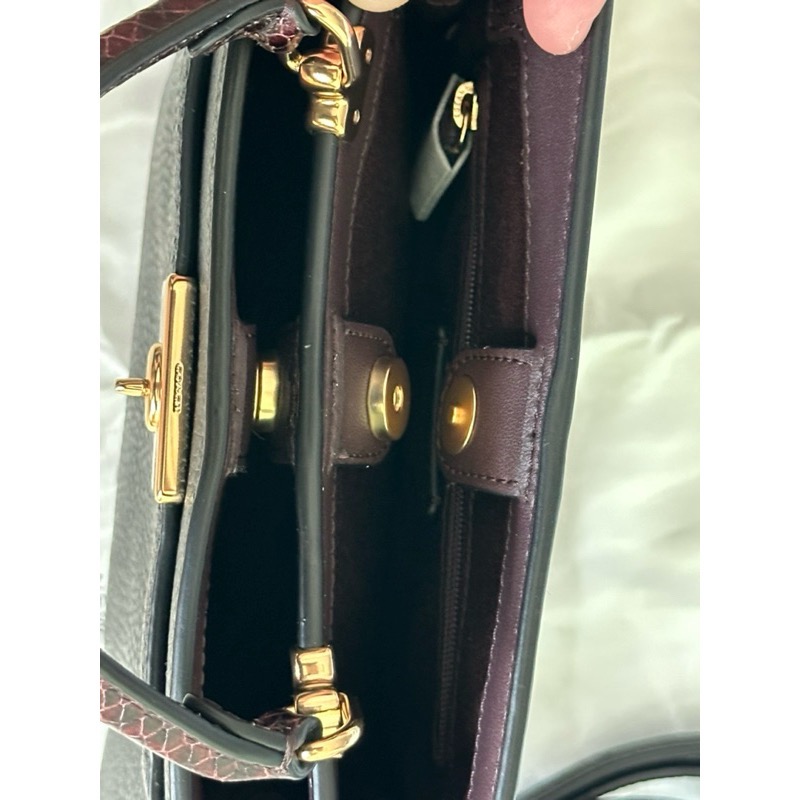 全新Coach mini Lane 手提 皮革 斜背包 小托特 托特包 側背包-細節圖5
