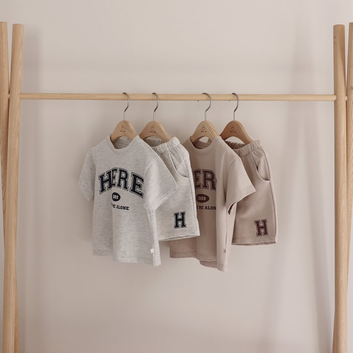 【現貨】  韓國童裝 HERE I AM  字母短袖套裝-細節圖2