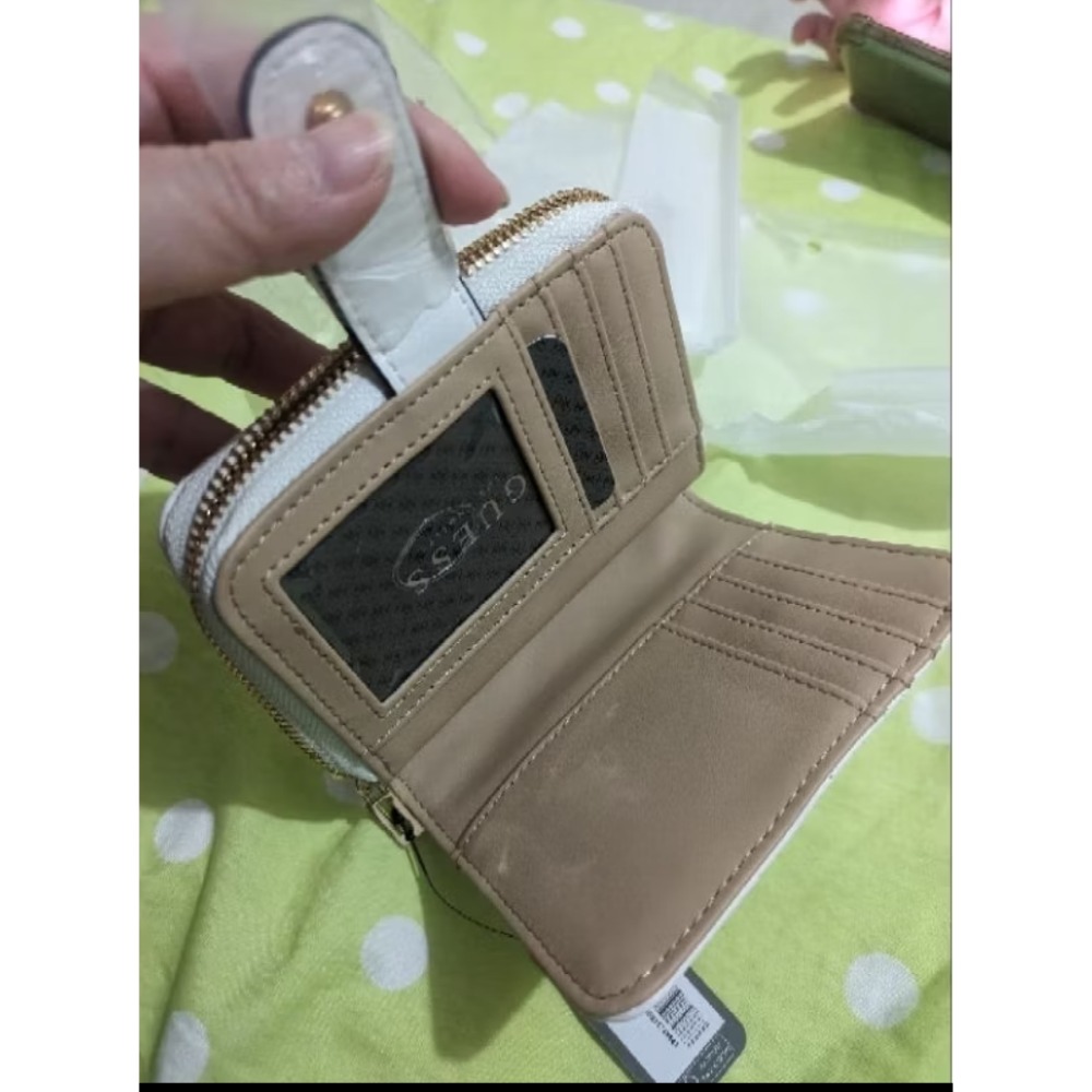 ❣️全新❣️🌼保證正品🌼GUESS短夾-白-細節圖2