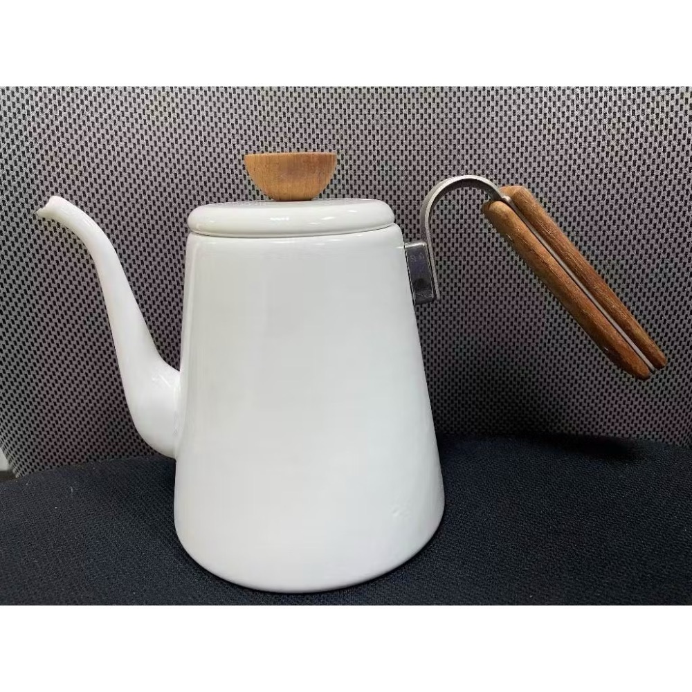 [二手9成9新] 日本Hario Bona 琺瑯細口手沖壺 Drip Kettle 800ml-細節圖2