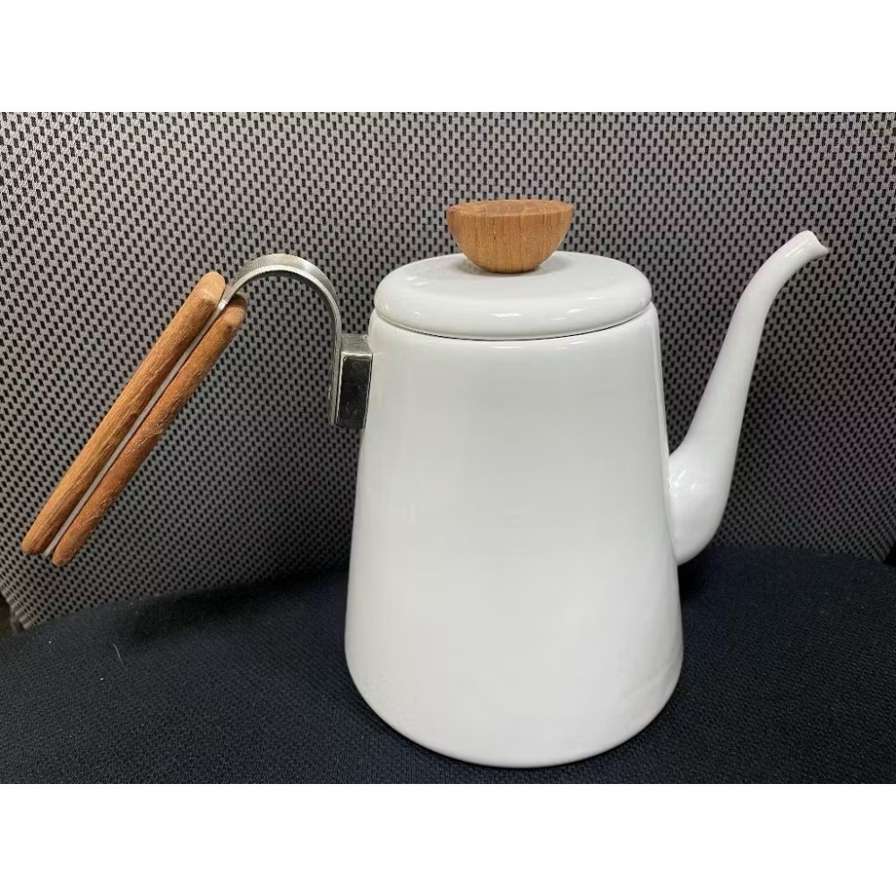 [二手9成9新] 日本Hario Bona 琺瑯細口手沖壺 Drip Kettle 800ml-細節圖3