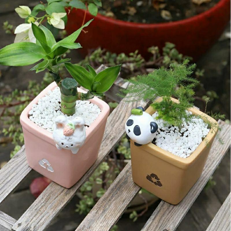 【屋哇🔥台灣現貨】回收桶筆筒 回收桶花盆 卡通趣味兒童文具 熊貓花盆筆筒 兔子花盆筆筒 鴨子花盆筆筒 馴鹿花盆筆筒-細節圖4