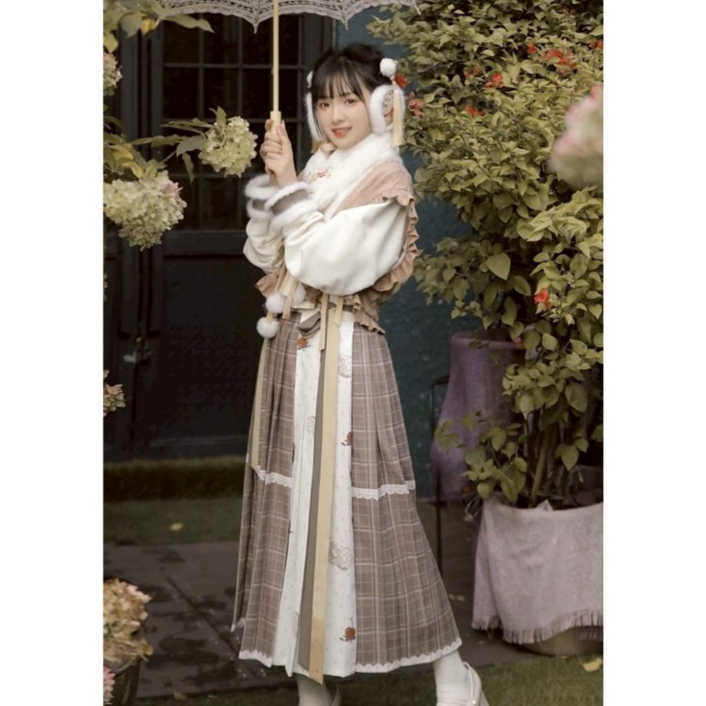 【梨花渡】下午茶 漢服 漢元素 三件套 外衫 內衫 裙子 內刷絨 秋冬 古風 中國風 中式 十三余 S碼-細節圖4