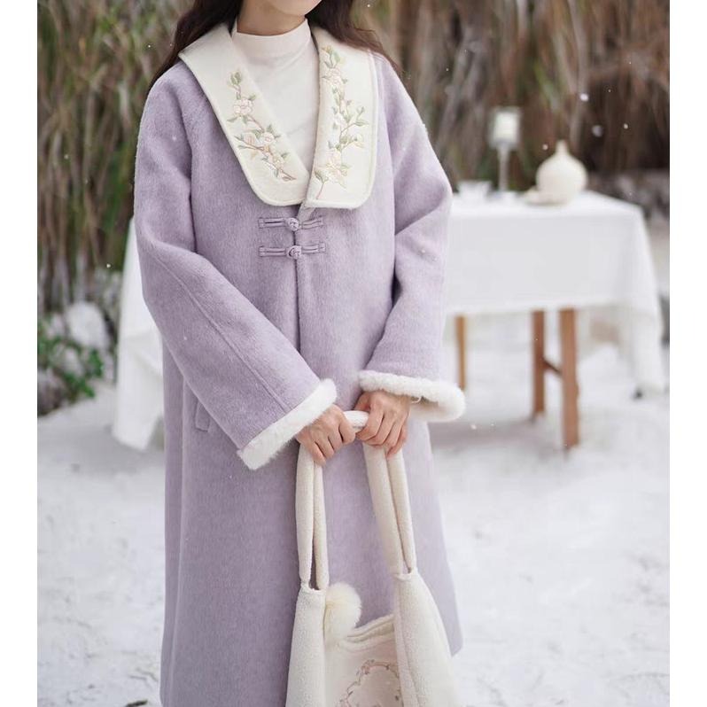 【七與珍珠】香爐紫煙 漢元素 大衣 外套 冬季 復古 古著 漢服 中國風 紫色 毛料 外套 中長 風衣 香芋紫 S碼-細節圖5