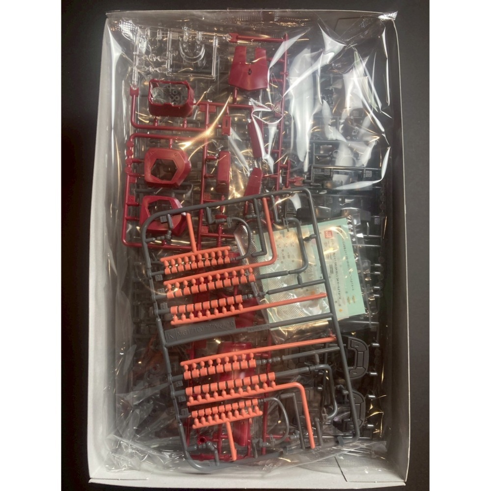 =宅家王=【通販品】萬代藍標 MG 薩克II[指揮官型]{夏亞座機}(2.0版) MS-06S 5061581 組裝模型-細節圖3