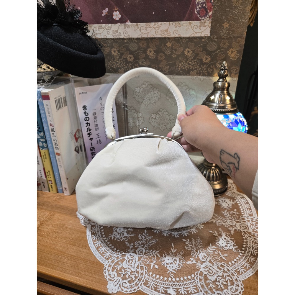 白色絨毛小包包｜和服包包-細節圖3