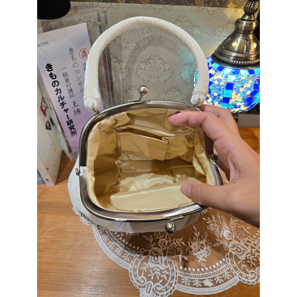 白色絨毛小包包｜和服包包-細節圖4