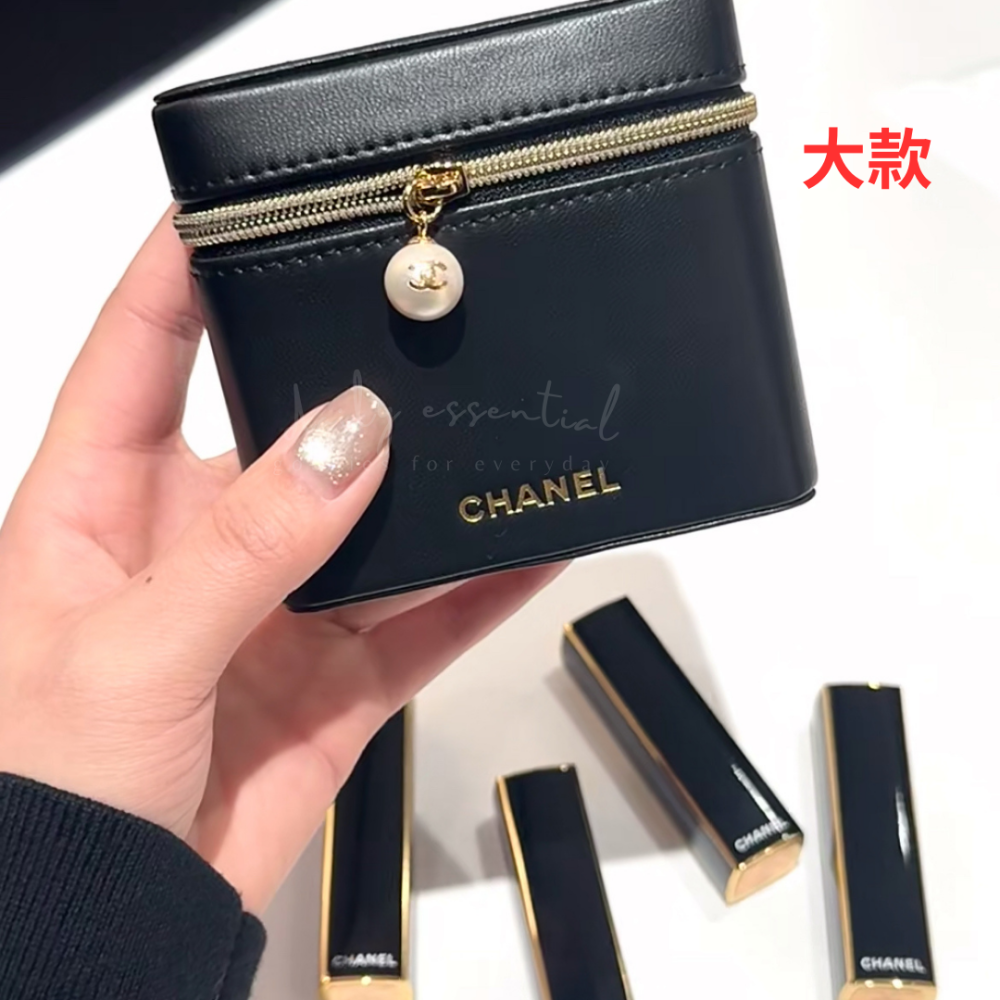 【Chanel 香奈兒】2025最新款珍珠口紅包 (大/小)（現貨）-細節圖4