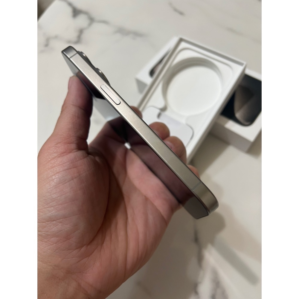 15 pro 256g 原鈦-細節圖5