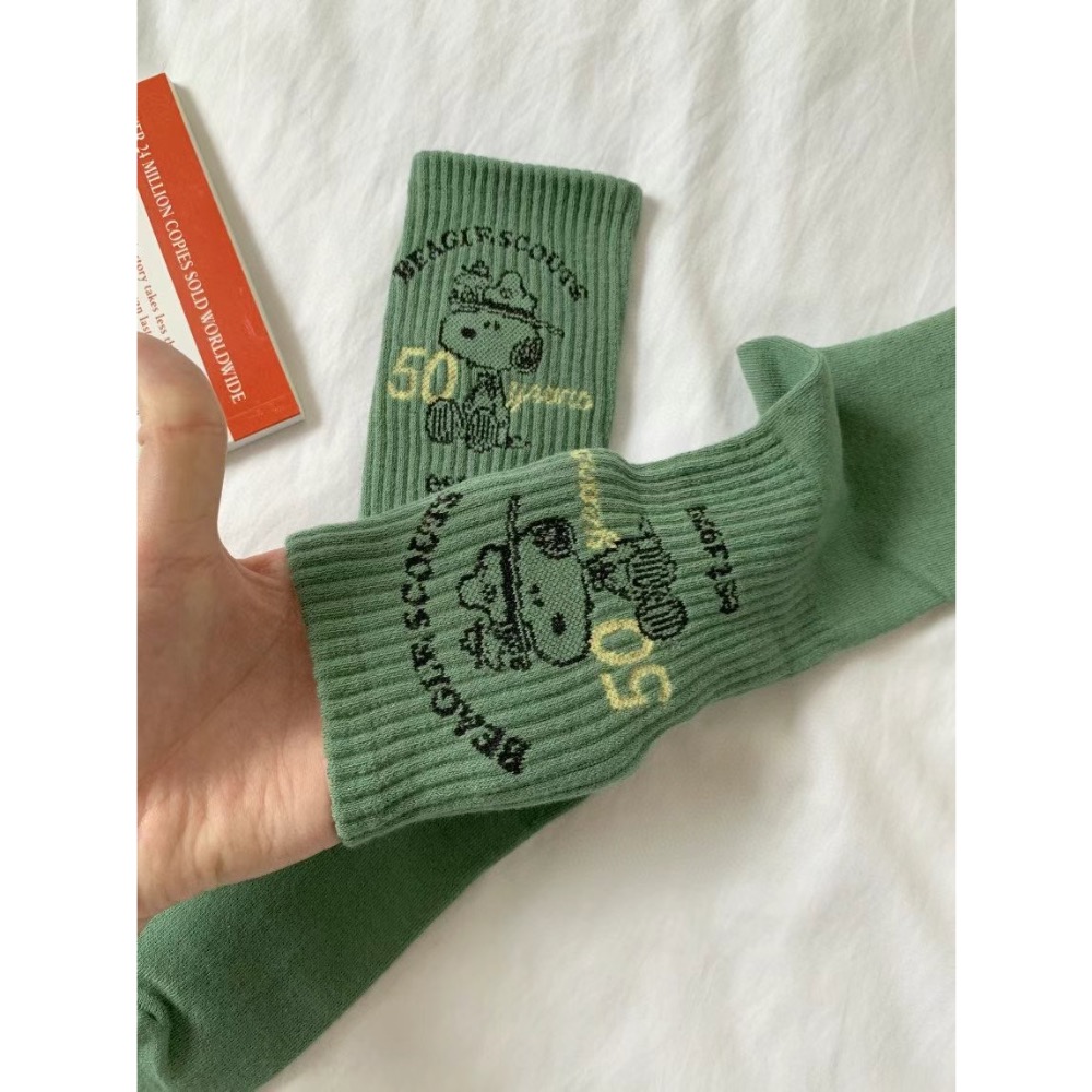 ￼💜韓國🇰🇷帶回正版授權史努比50週年紀念長襪🌵超卡哇伊的綠色-規格圖7