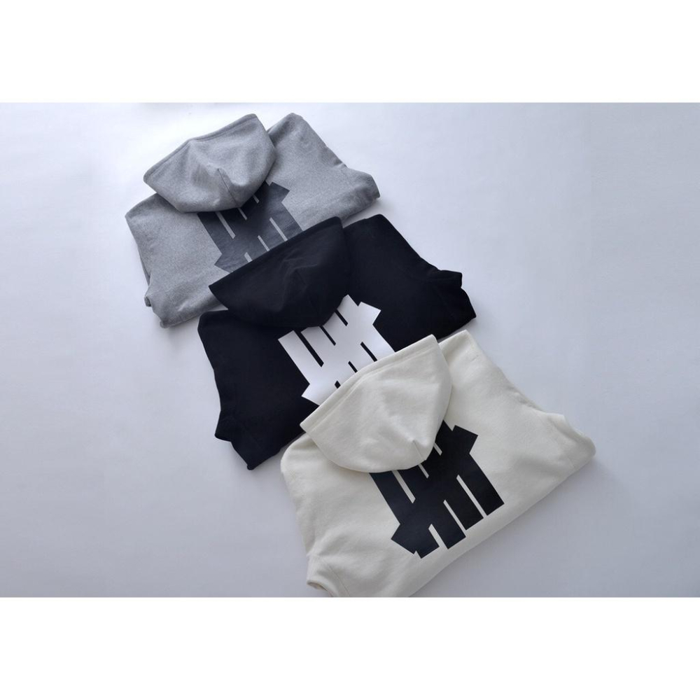 《米諾潮流》Undefeated五道槓22ss日版 經典logo印花連帽衛衣 刷毛 帽踢 帽T-細節圖2