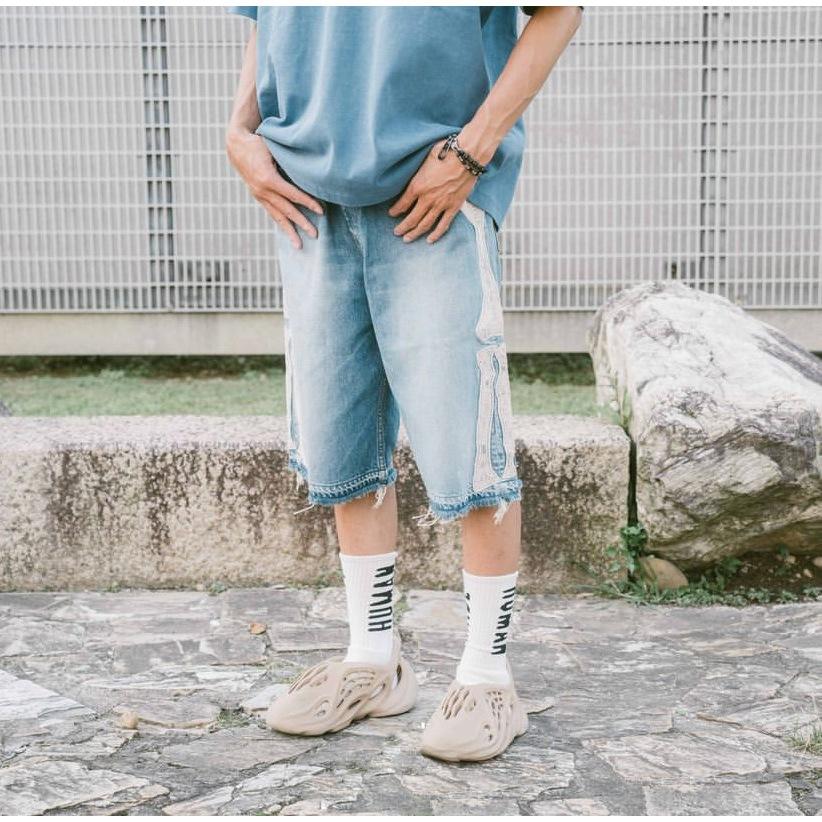 【FAT MAN】平替日系復古刺繡骨頭寬鬆直筒牛仔短褲 潮流休閒五分褲 情侶款夏季百搭設計感褲 男友風街頭風短褲-細節圖7