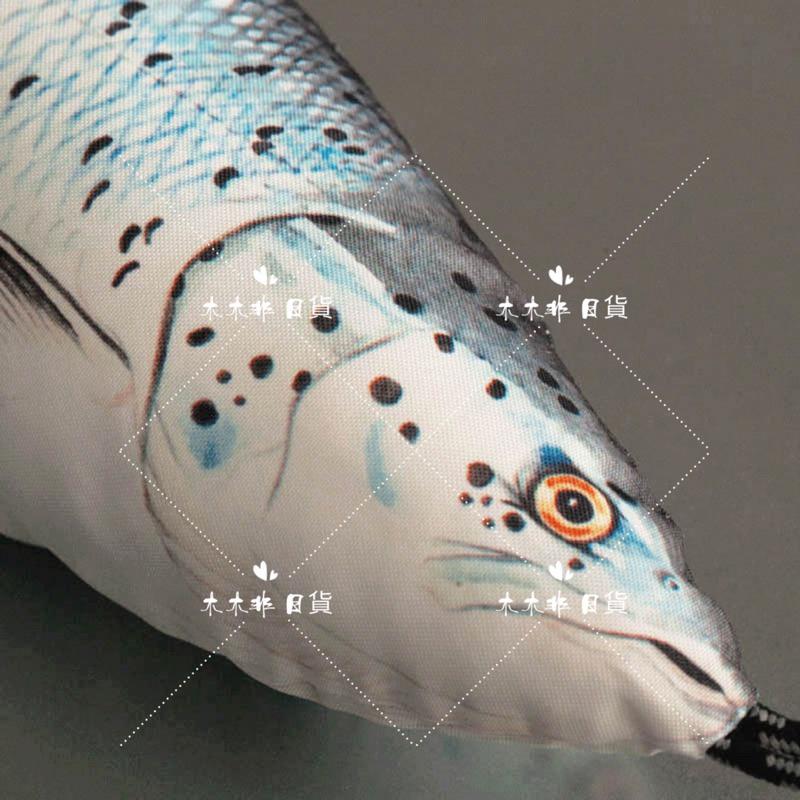 木木非 日本DULTO魚抱枕 靠墊 抱枕 療育擺設-細節圖4