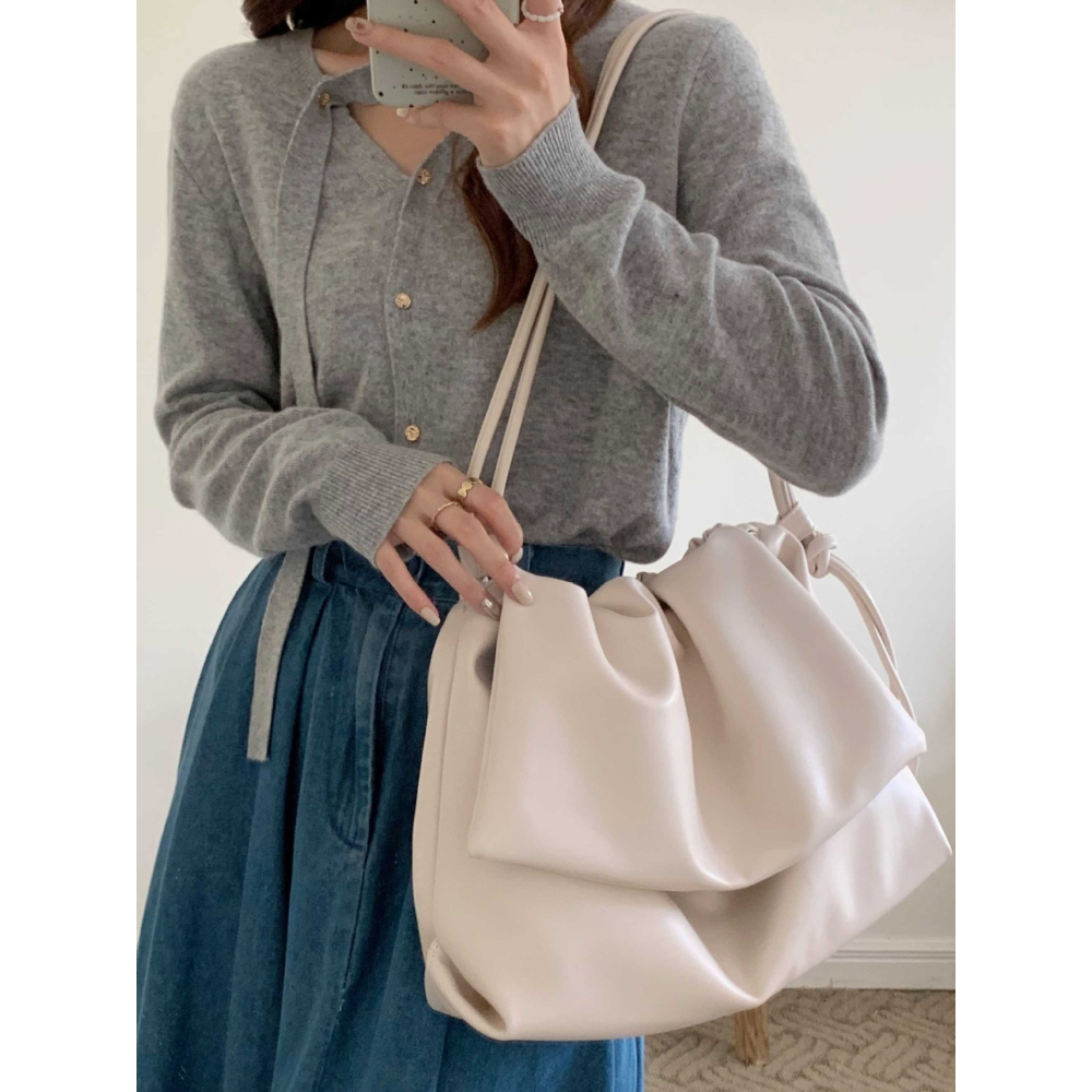 軟皮質❤❤P01韓國空運🇰🇷包蓋式拉繩皺褶通勤腋下包 單肩包 郵差包 方包 水桶包 托特包 大容量 韓國包包-細節圖5