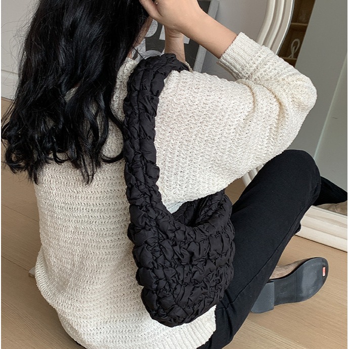 🍬新色處理🌳R03好看又很能裝🍪🍪韓國代購🇰🇷濃粹焦糖餅乾手提包 餅乾包 單肩包 雲朵包 皺褶包 泡芙雲朵-細節圖4