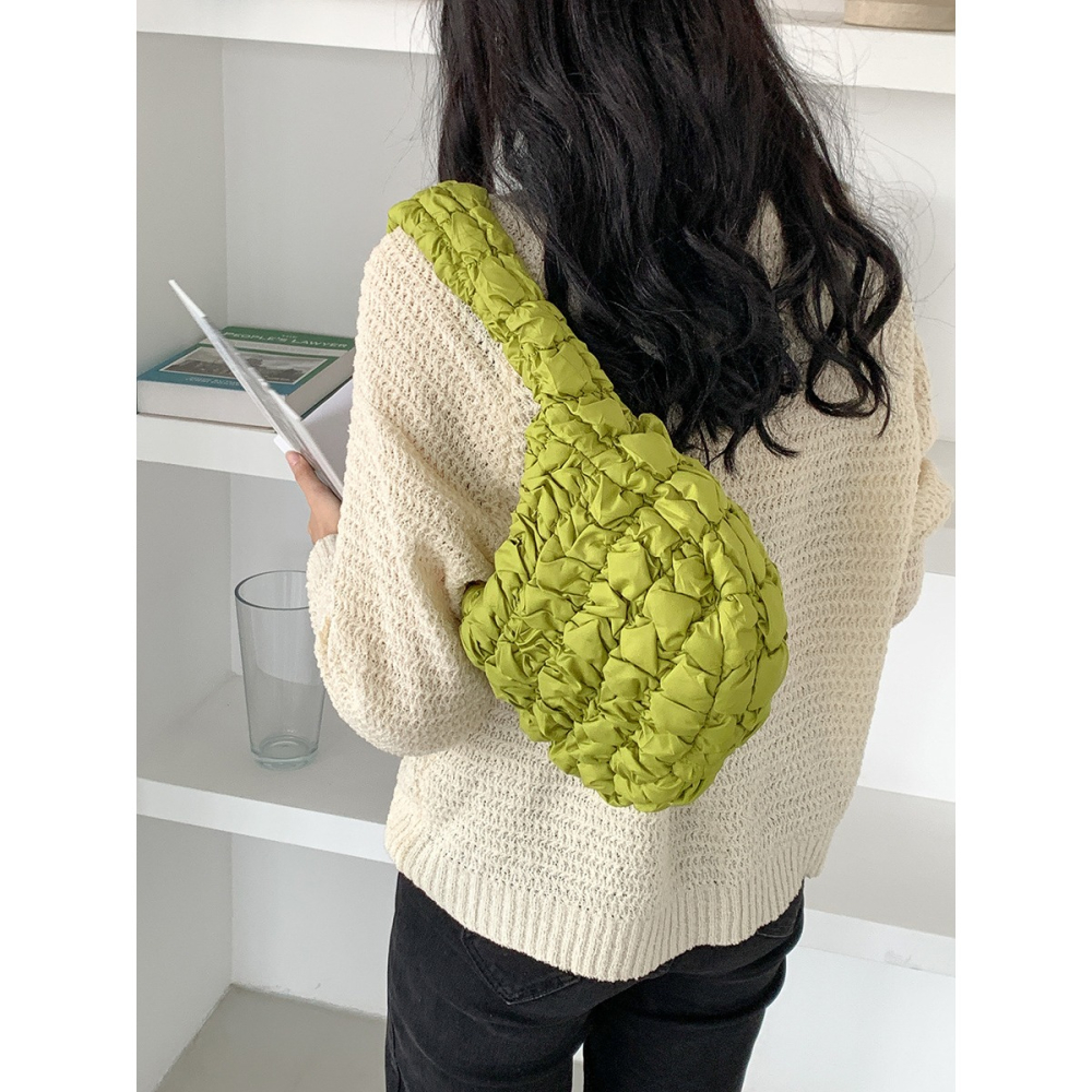 🍬新色處理🌳R03好看又很能裝🍪🍪韓國代購🇰🇷濃粹焦糖餅乾手提包 餅乾包 單肩包 雲朵包 皺褶包 泡芙雲朵-細節圖5