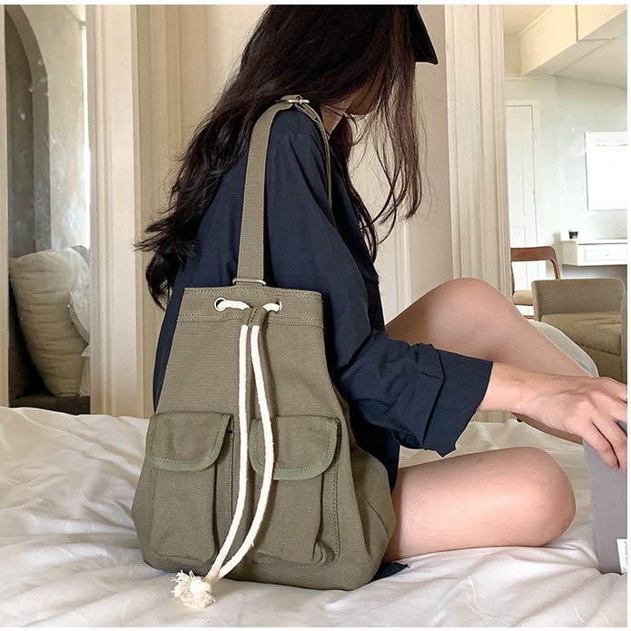💙先被美哭😭R34韓國進口🇰🇷大容量帆布拉繩單肩包 帆布包 拉繩 皺褶設計 休閒 斜跨包 韓國包包 東大門代-細節圖7