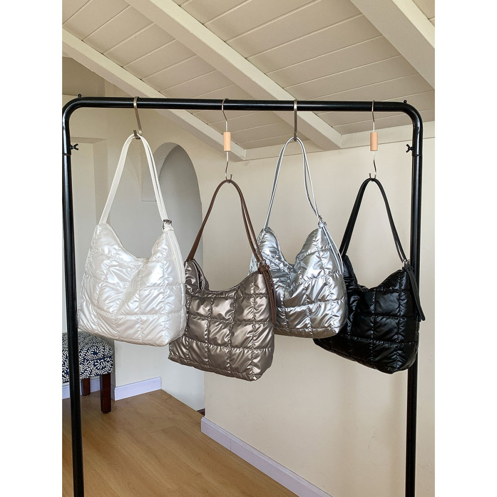 可調雙肩帶💫咖啡金美翻😍R42韓國空運🇰🇷時髦雙肩帶經典格子托特包 大容量包包 通勤包 雲朵包 棉服包 單肩-細節圖2