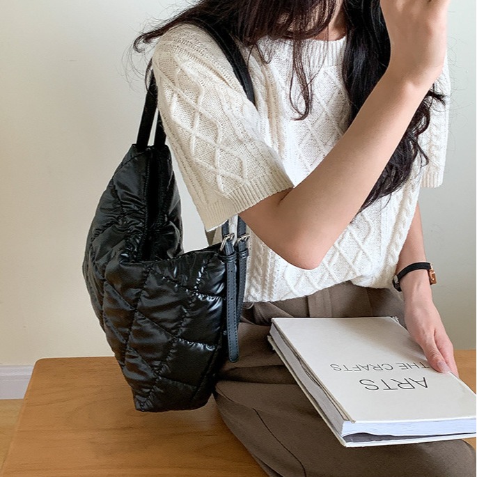 可調雙肩帶💫咖啡金美翻😍R42韓國空運🇰🇷時髦雙肩帶經典格子托特包 大容量包包 通勤包 雲朵包 棉服包 單肩-細節圖5