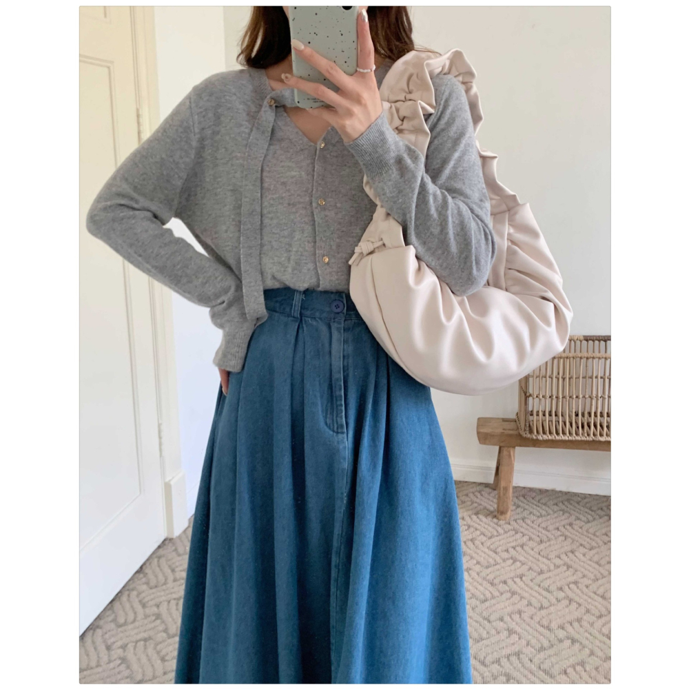 看看這個絲滑緞面😚🥑P06韓國空運🇰🇷皺褶花邊拉繩月牙包 單肩包 大容量腋下包 百搭休閒包 東大門選品 韓國-細節圖4