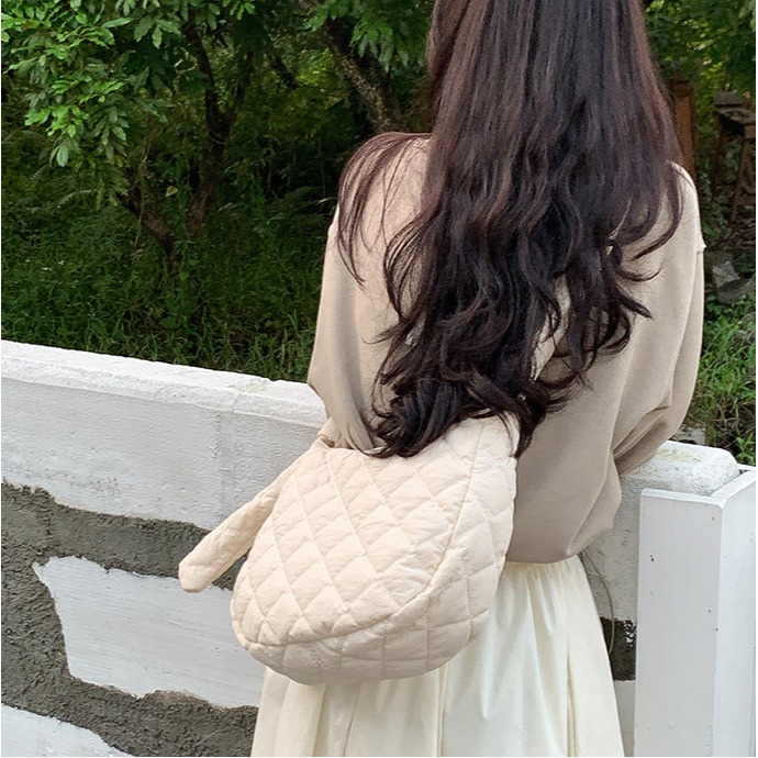 🍭雙拉鍊呦🌝R56韓國空運🇰🇷軟萌系明線菱格紋斜跨包 棉服包 雙拉鍊包包 單肩包 斜背包 側背包 大容量包包-細節圖5