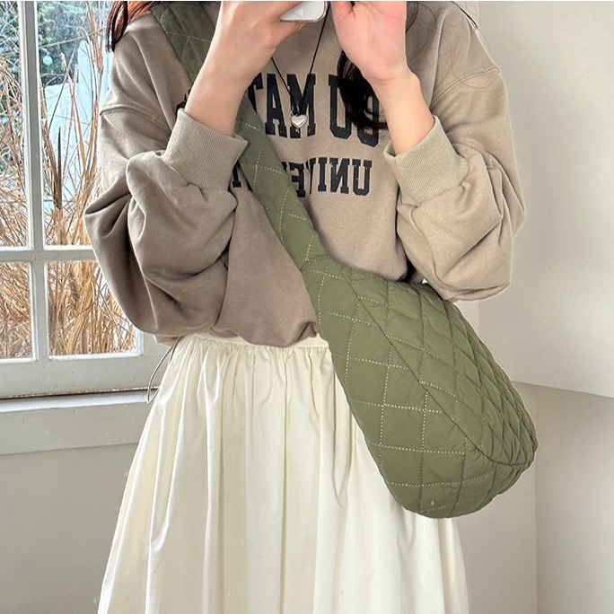 🍭雙拉鍊呦🌝R56韓國空運🇰🇷軟萌系明線菱格紋斜跨包 棉服包 雙拉鍊包包 單肩包 斜背包 側背包 大容量包包-細節圖7