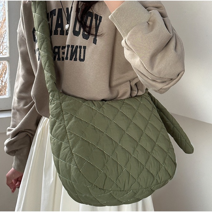 🍭雙拉鍊呦🌝R56韓國空運🇰🇷軟萌系明線菱格紋斜跨包 棉服包 雙拉鍊包包 單肩包 斜背包 側背包 大容量包包-細節圖10