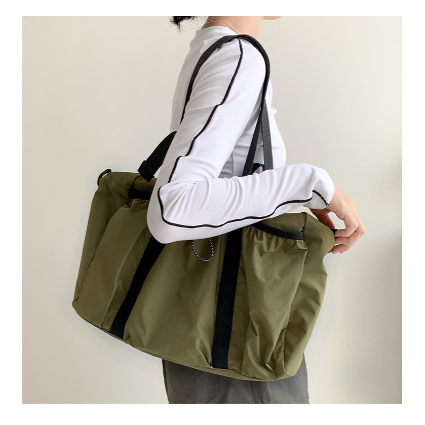 大容量防水💜🌛U37韓國🇰🇷空運防水托特包 通勤包 單肩包 小眾設計 旅行布袋 休閒斜跨包 高級感包包 韓國-細節圖4