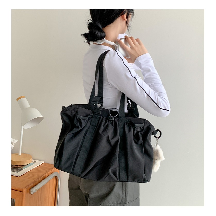 大容量防水💜🌛U37韓國🇰🇷空運防水托特包 通勤包 單肩包 小眾設計 旅行布袋 休閒斜跨包 高級感包包 韓國-細節圖5