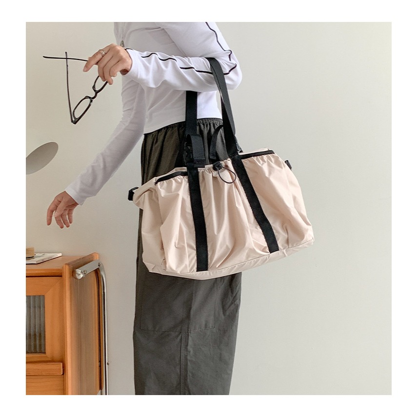 大容量防水💜🌛U37韓國🇰🇷空運防水托特包 通勤包 單肩包 小眾設計 旅行布袋 休閒斜跨包 高級感包包 韓國-細節圖10