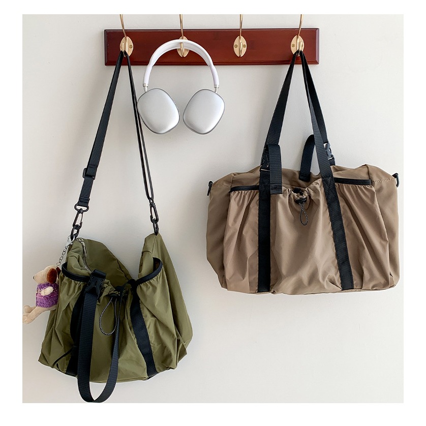 大容量防水💜🌛U37韓國🇰🇷空運防水托特包 通勤包 單肩包 小眾設計 旅行布袋 休閒斜跨包 高級感包包 韓國-細節圖11