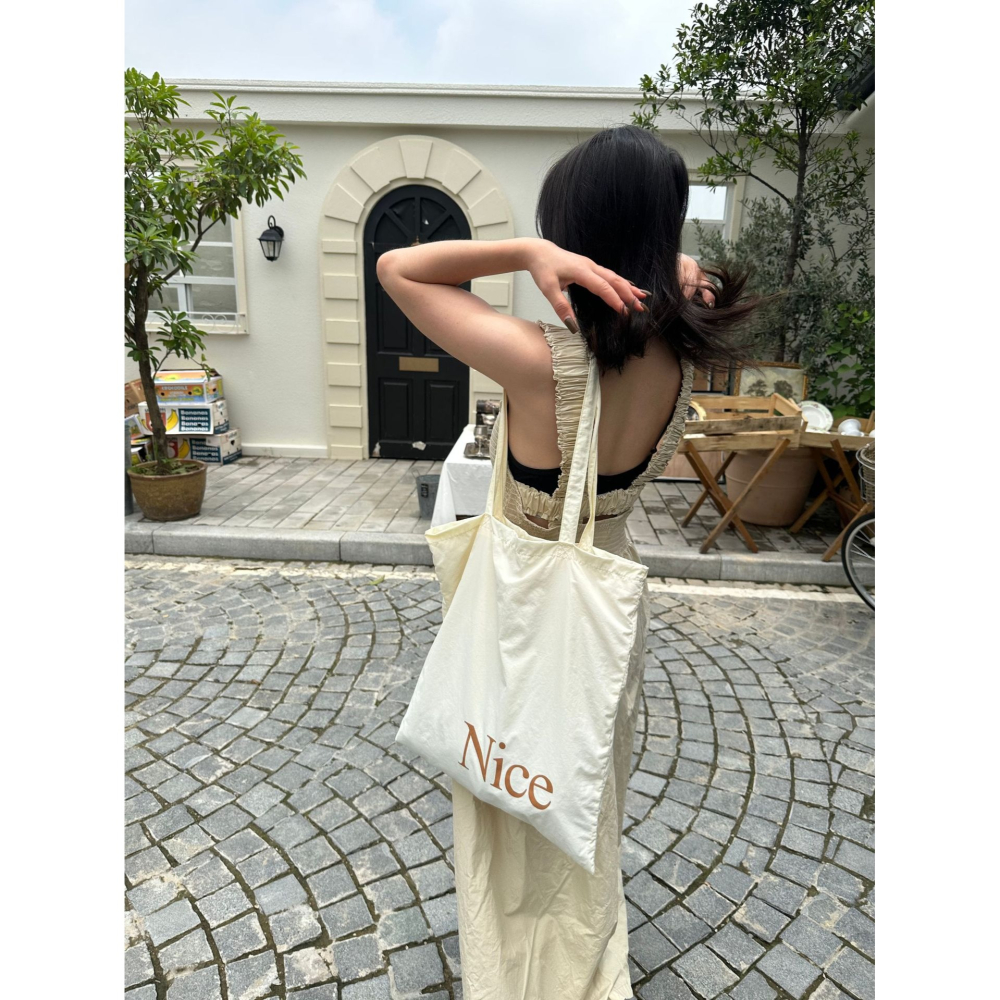 NICE😎🚲N13韓國空運🇰🇷慵懶隨性字母印花單肩包 單肩大容量 百搭 字母 尼龍包包 手提袋 度假風 清新-細節圖9