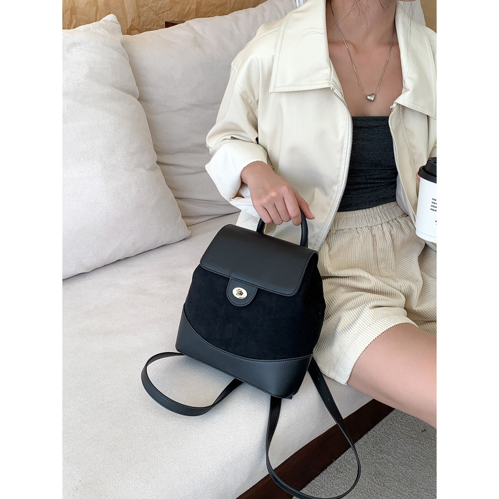 絨面拼接高級感🥜☕C07韓國空運🇰🇷時髦皮革拼接麂皮絨雙肩包 慵懶後背包 復古後背包 毛絨小背包 旅行背包 韓-細節圖4