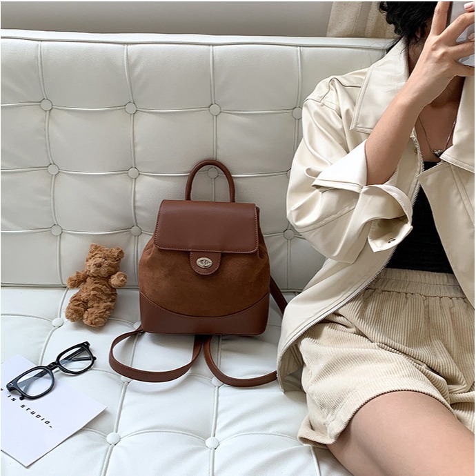 絨面拼接高級感🥜☕C07韓國空運🇰🇷時髦皮革拼接麂皮絨雙肩包 慵懶後背包 復古後背包 毛絨小背包 旅行背包 韓-細節圖5