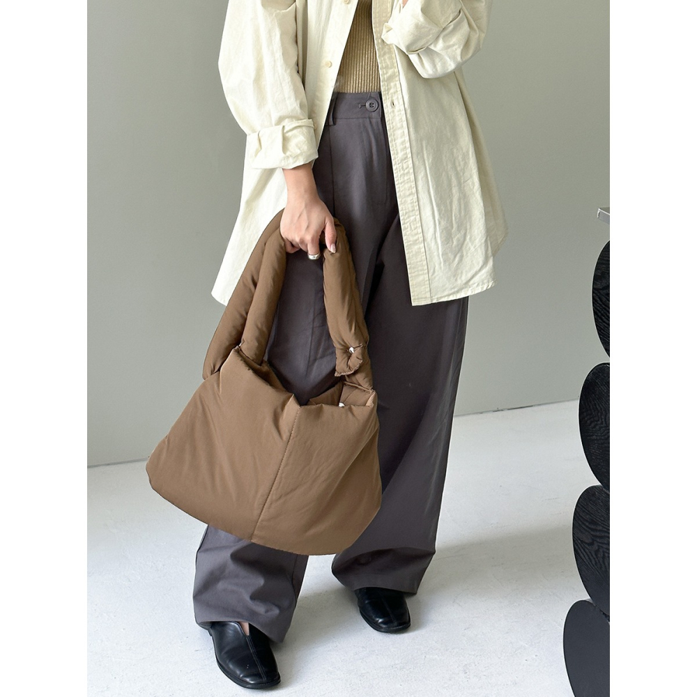 看影片解鎖更多背法 💘😎C14韓國空運🇰🇷歐膩新款柔軟胖胖托特包 斜挎包 單肩包 肩背包 側背包 大容量托特-細節圖9