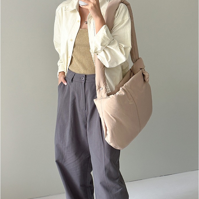 看影片解鎖更多背法 💘😎C14韓國空運🇰🇷歐膩新款柔軟胖胖托特包 斜挎包 單肩包 肩背包 側背包 大容量托特-細節圖10