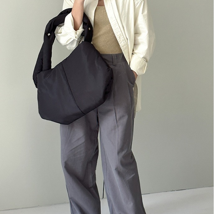 看影片解鎖更多背法 💘😎C14韓國空運🇰🇷歐膩新款柔軟胖胖托特包 斜挎包 單肩包 肩背包 側背包 大容量托特-細節圖11