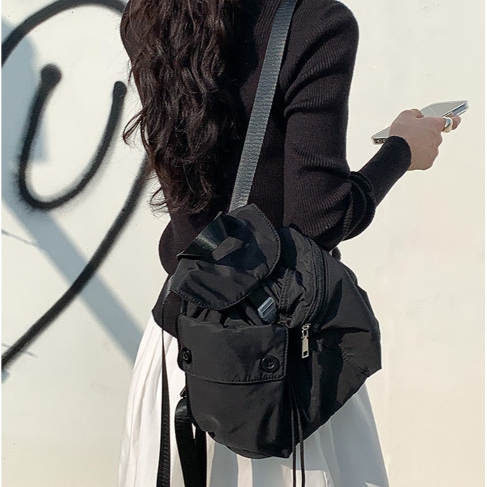 歐膩推推💜🌙C15韓國空運🇰🇷多口袋抽繩尼龍雙肩包 旅行背包 後背包 大學生背包 上課 通勤包 日常百搭 韓-細節圖8